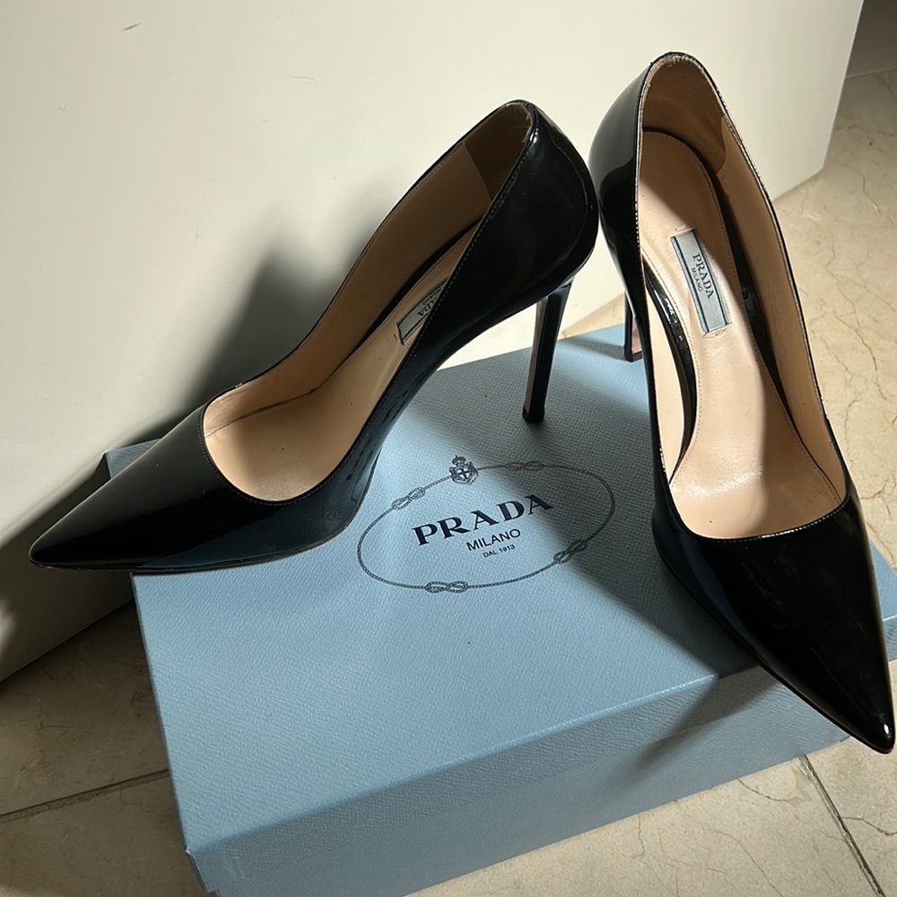 Prada Black Patent Leather Calzature Donna Heels